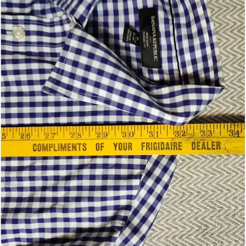 Banana Republic Mens XL Blue Gingham Non Iron Classic Fit Button Down Shirt